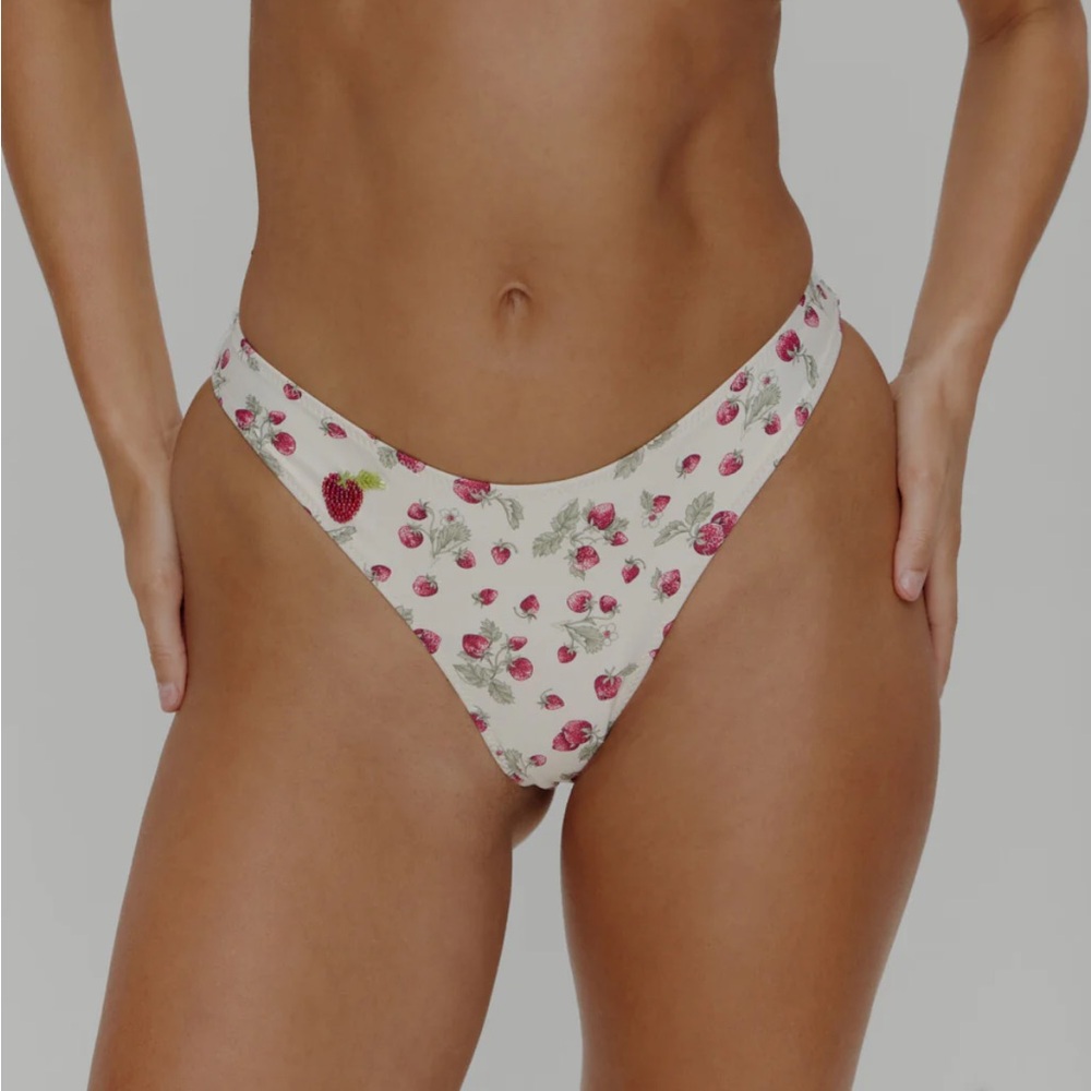 Frankie’s Bikinis Strawberry Fields Dove Bottom